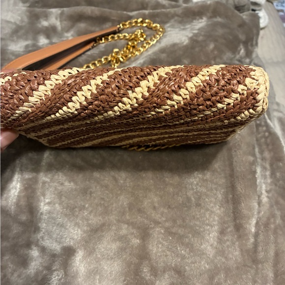 Tory Burch Brown and Cream Crossbody Bag with Gold Chain - Picture 5 of 13